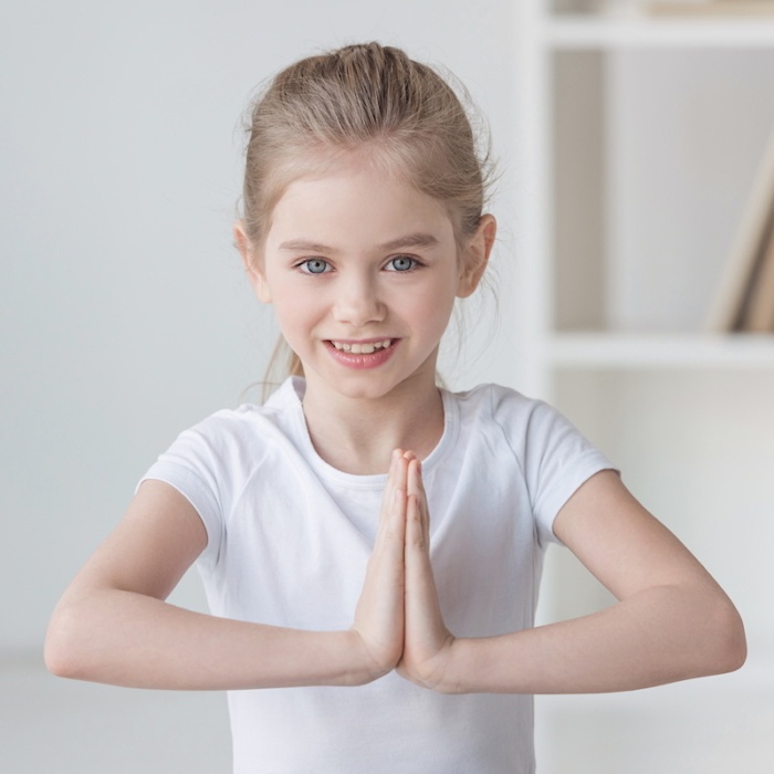 cours de yoga privatise en milieu scolaire