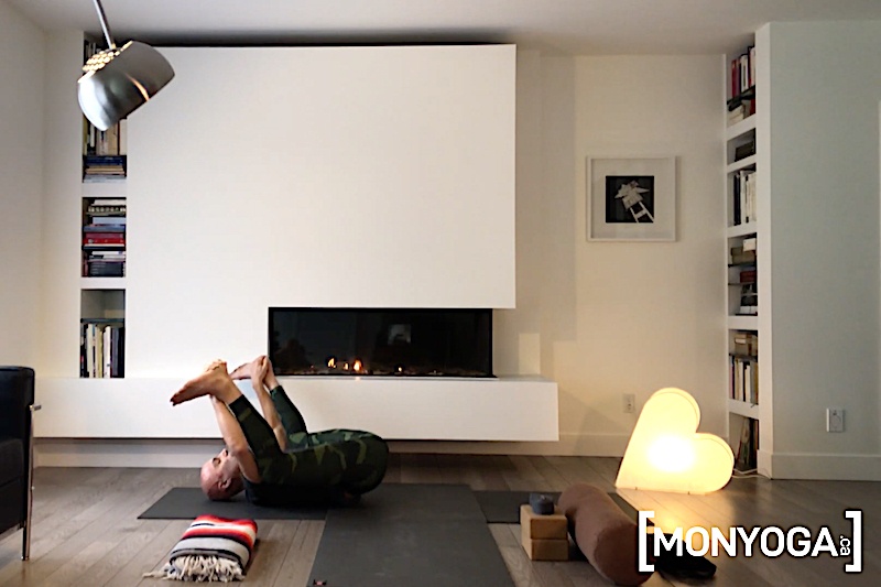 Cours de Yoga en ligne pour ouvrir son corps à la Vie