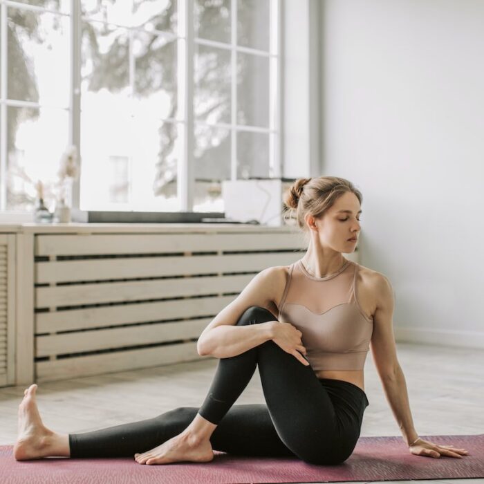 Formation aux postures de yoga en torsion