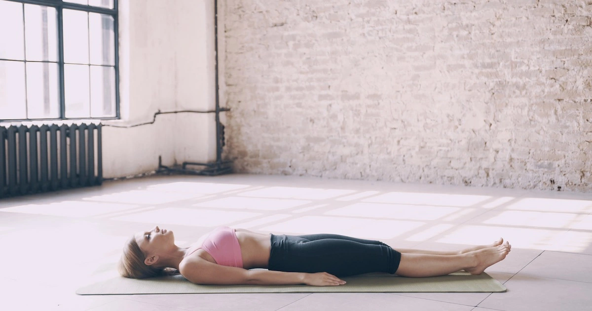 Savasana ou la posture du cadavre : conseils et bienfaits