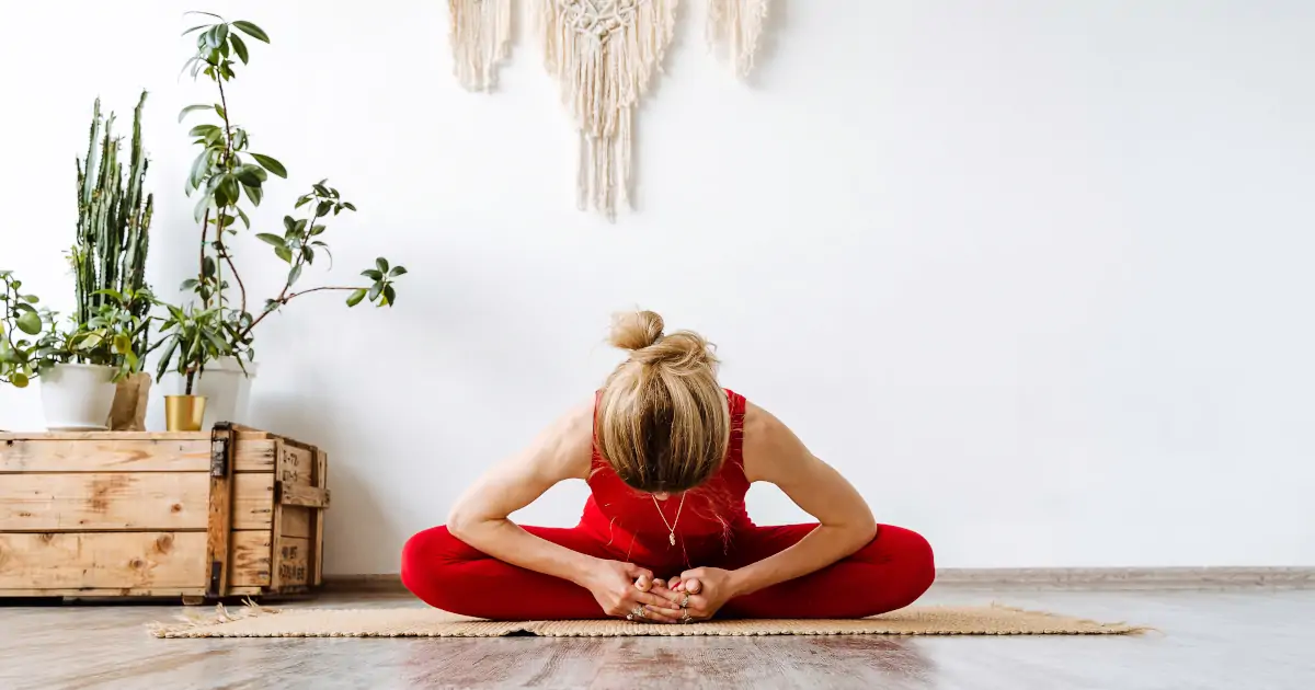 5 postures de base du Yin Yoga pour débutants : Le Papillon