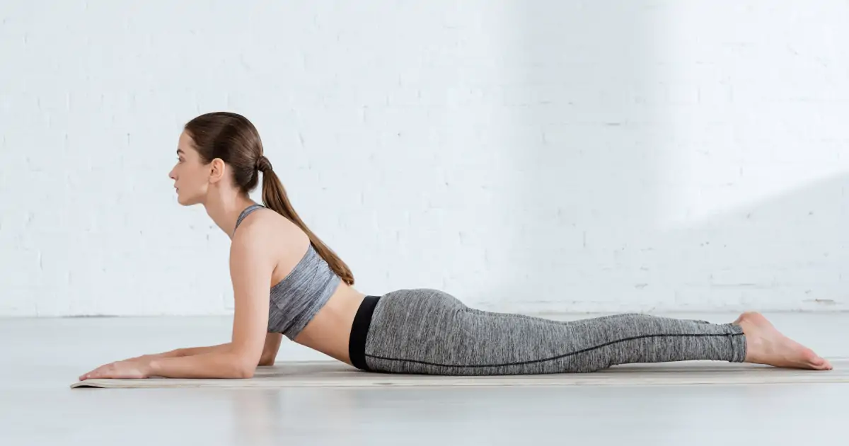 Pratiquer le Yin Yoga chez soi avec la posture du Sphinx