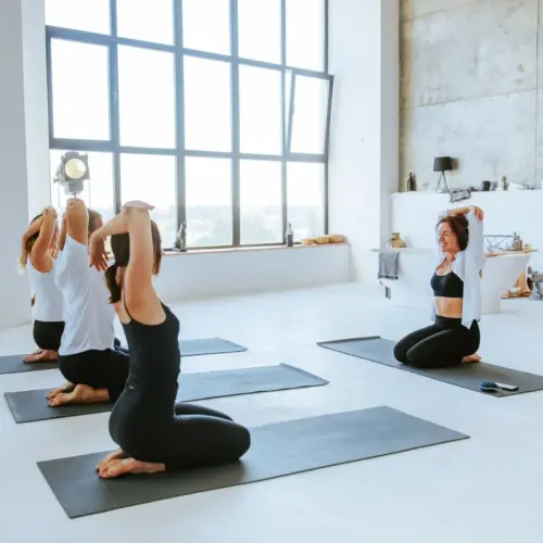 Formation professeur de yoga 200h – certifiée Yoga Alliance